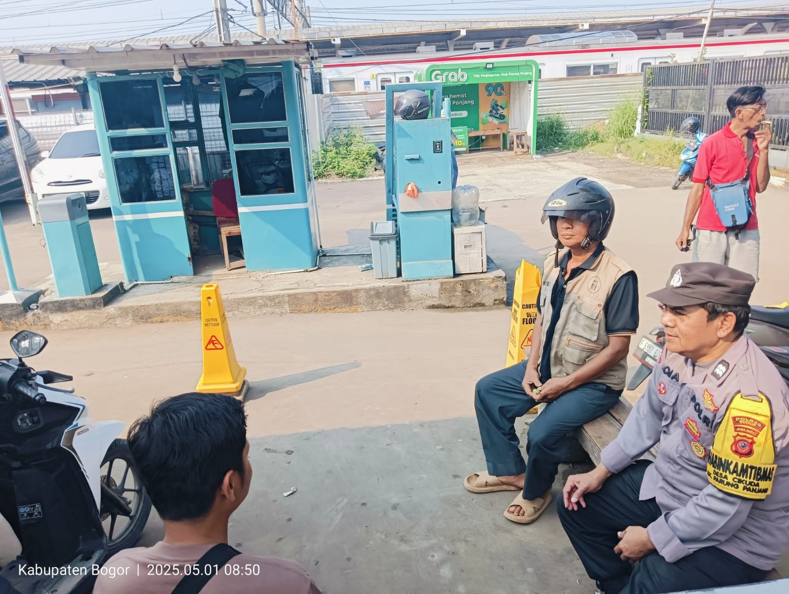 8e5c0261-49bd-42f2-b883-1c715a56969f