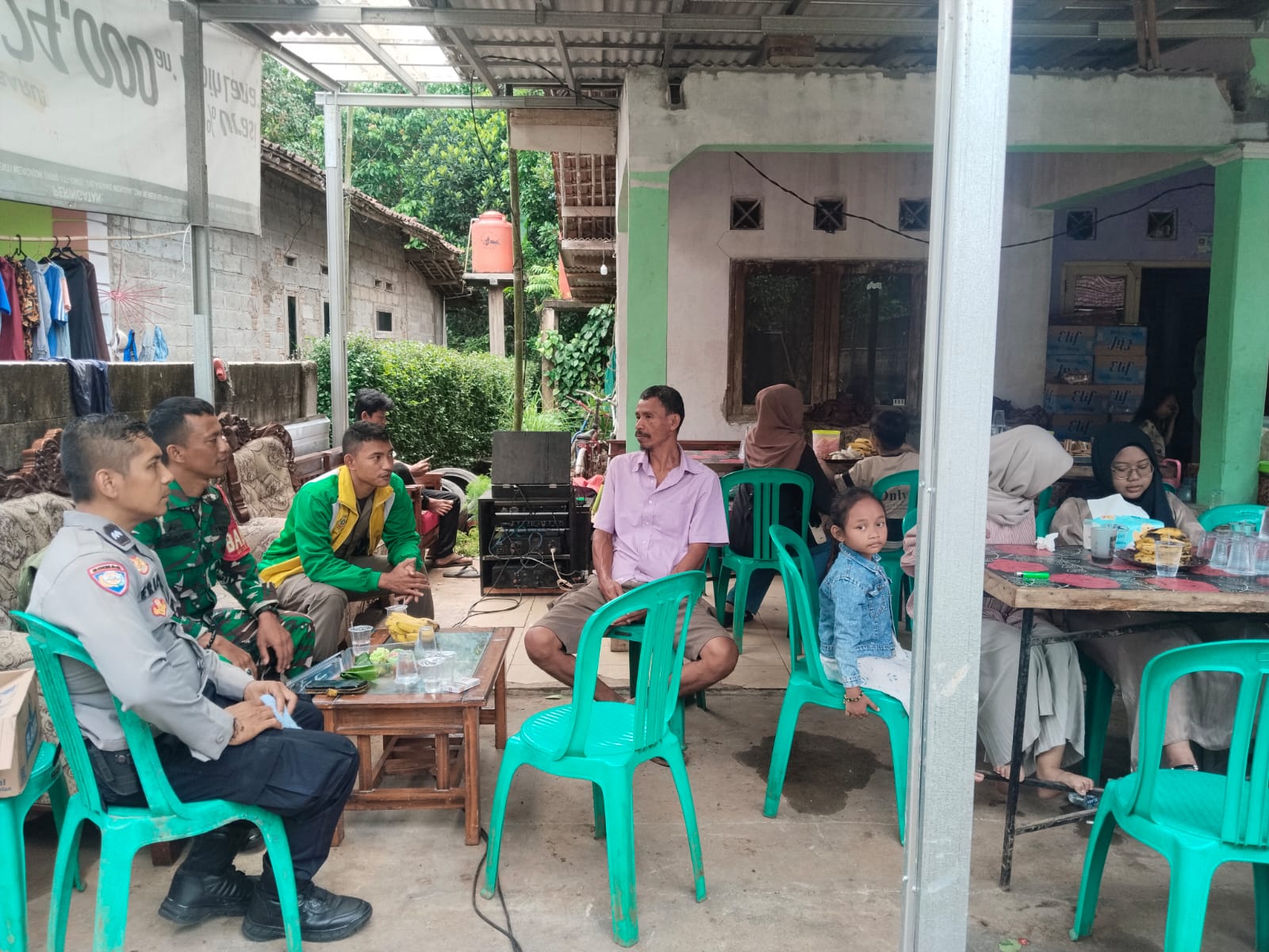 942f4efc-aacd-47d2-9384-cd75e4095a1b